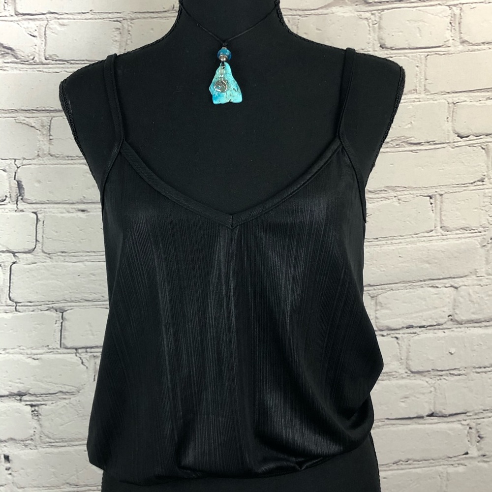 Livi:by Olivia Rae. Black spaghetti strap camisole. Size:(M)